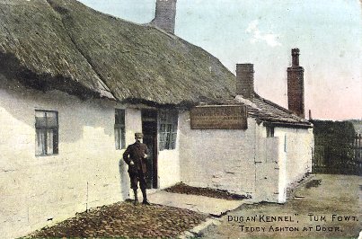 Allen Clarke outside the Dug un Kennel public house, Bolton c1905. The public house on Tonge Fold Road was also known as the Park View.