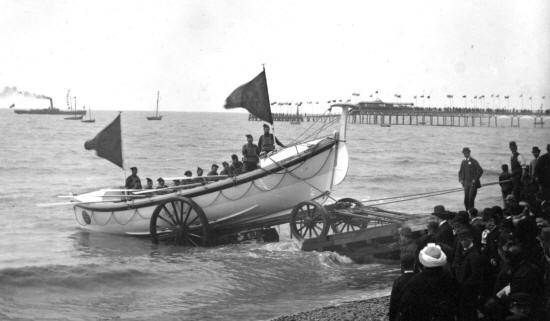 The launch of the lifeboat 