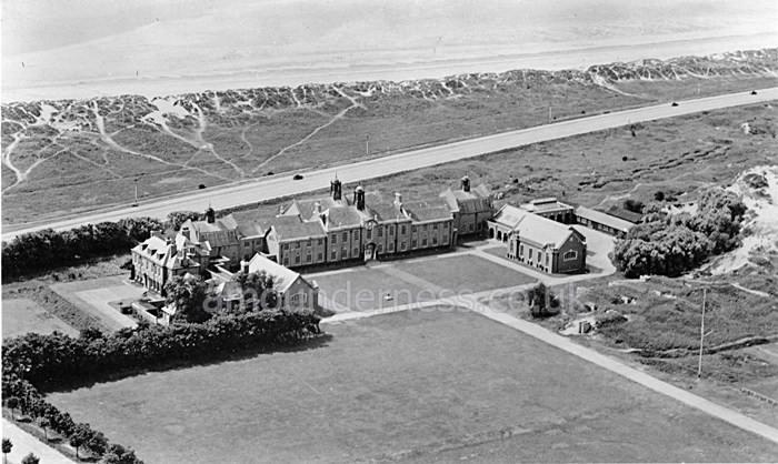 King Edward VII School, built near the centre of the Fairhaven Estate and completed in 1908.