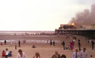 Photo of St.Annes Pier fire in 1982.