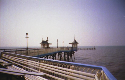 After demolition of the pierhead, the remaining external deck was narrowed to the same width as it had been in 1885. 